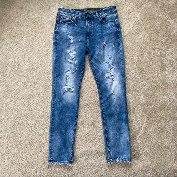 AEO Distressed Jeans - Picture 3 of 7